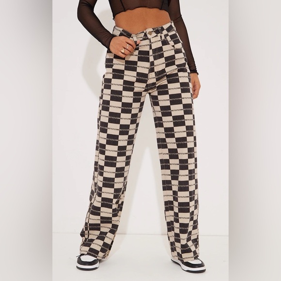 Pretty Little Thing Brown Checkerboard Branded Wide Leg Jeans - Picture 1 of 11